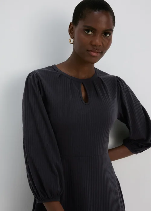 Black Keyhole Neck Skater Dress - 8 Image 3