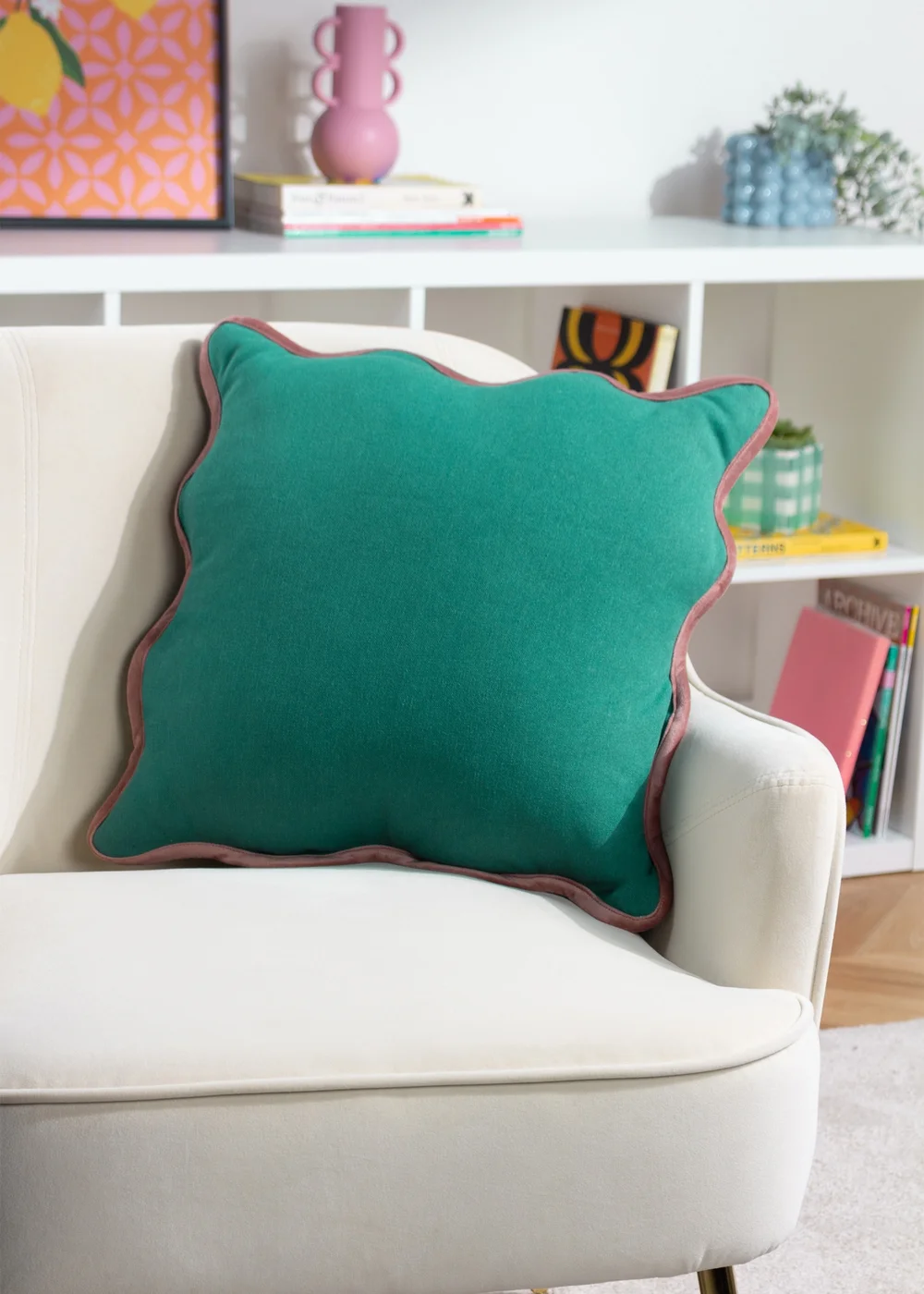 Heya Home Wiggle Velvet Piped Ready Filled Cushion (45cm x 45cm x 8cm) Green/Pink - One Size Image 4