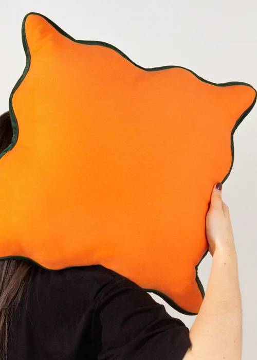 Heya Home Wiggle Velvet Piped Ready Filled Cushion (45cm x 45cm x 8cm) Orange/Green - One Size Image 5