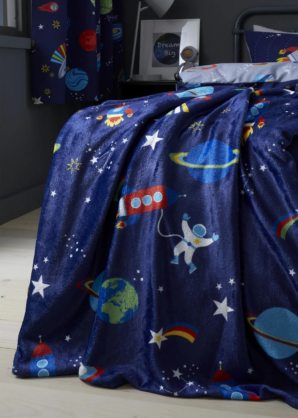 Catherine Lansfield Lost In Space Cosy Fleece Throw (130x170cm) - One Size Image 1