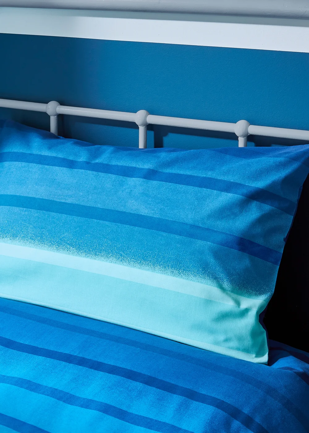 Catherine Lansfield Ombre Stripe Reversible Duvet Cover Set - Single Image 3