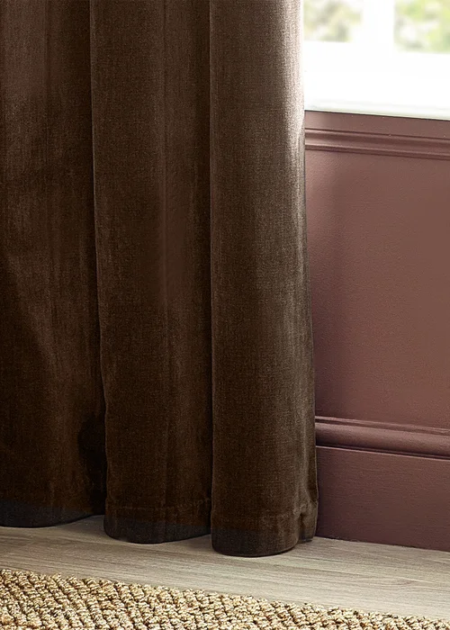 Yard Heavy Chenille Velvet Eyelet Curtains - 46W X 54D (117x137cm) Image 4