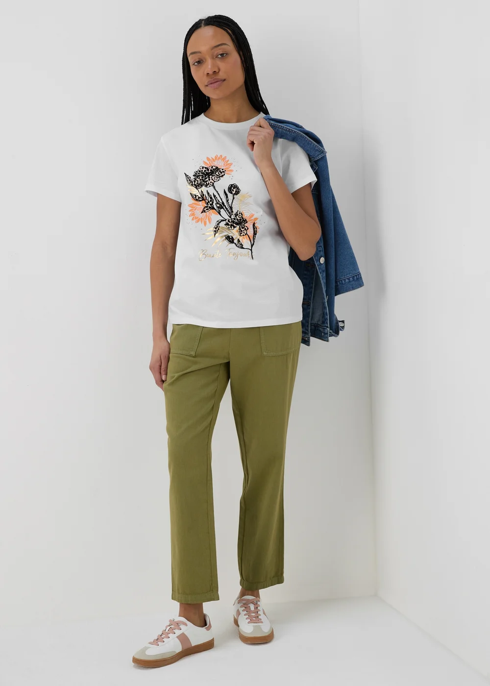 White Floral Graphic T-Shirt - 8 Image 4