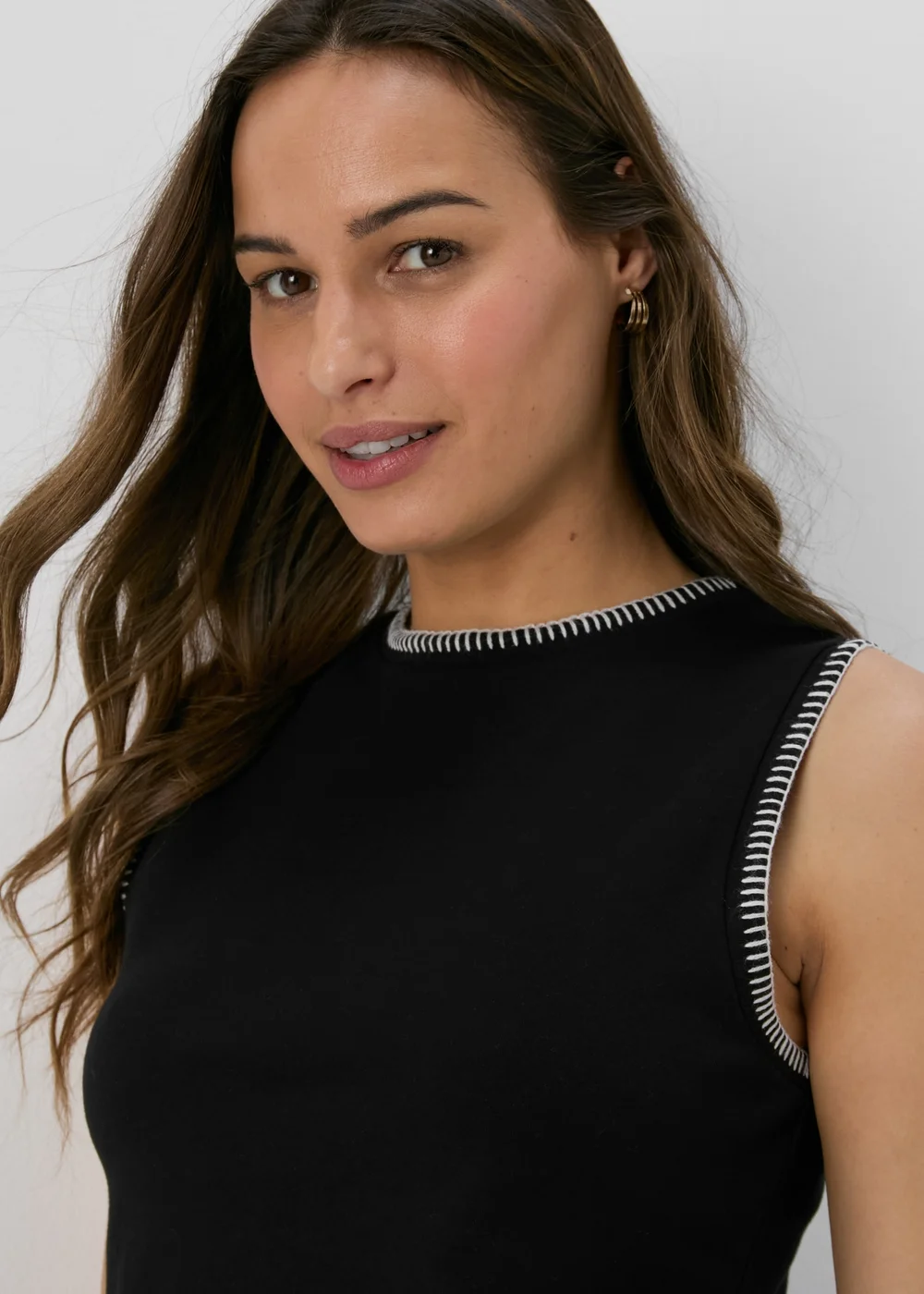 Black Blanket Stitch Co Ord Vest - Size 8 Image 3