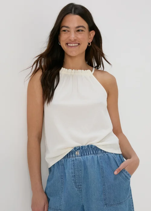 Ivory Textured High Apex Vest - 8 Image 1