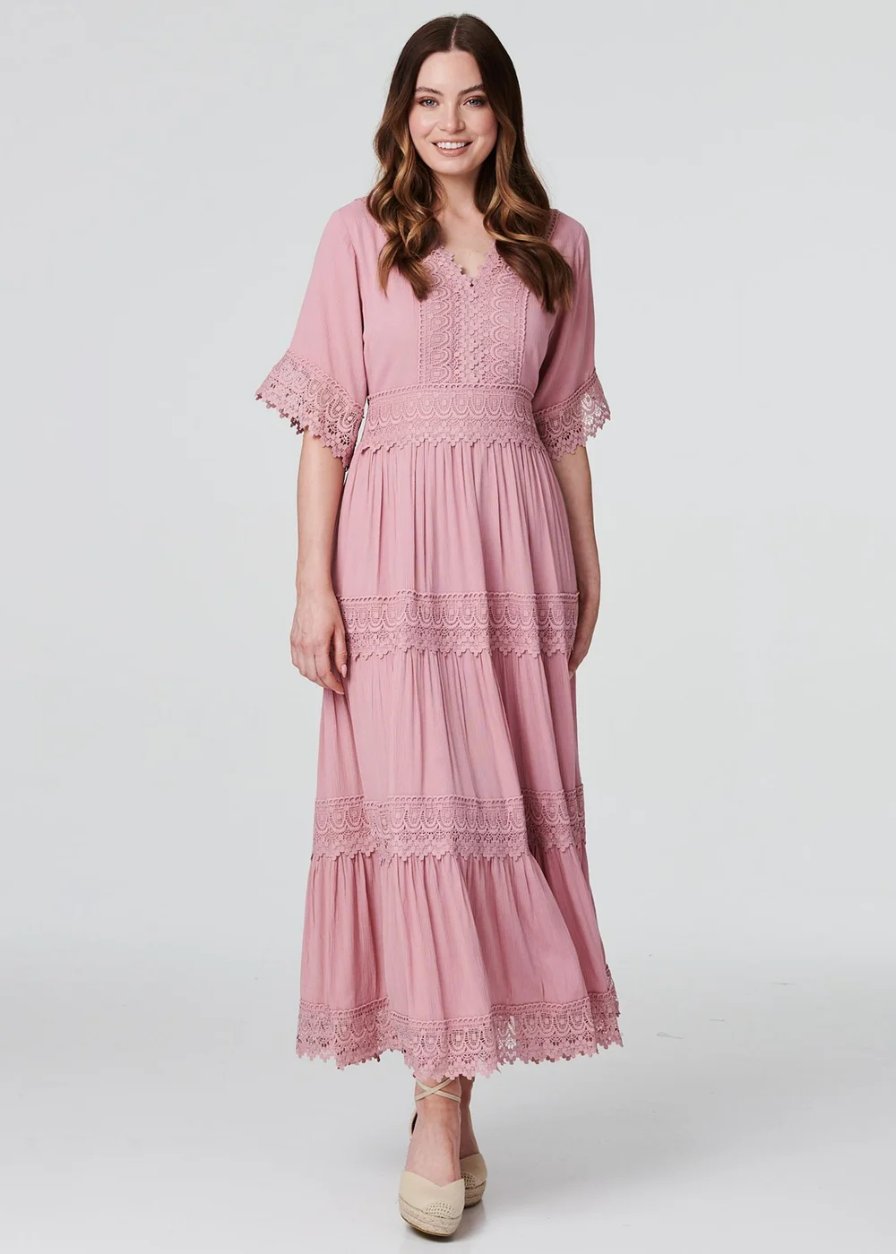 short sleeve crochet maxi dress 4th & Reckless flower crochet cap sleeve maxi dress in cream