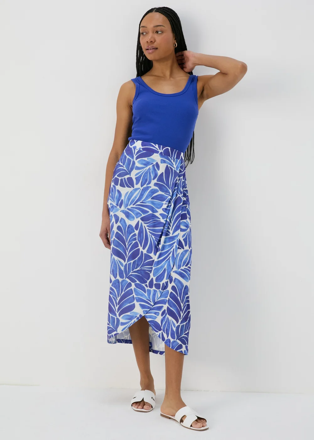Et Vous Blue & & White Leaf Print Midi Skirt - Size 8 Image 1