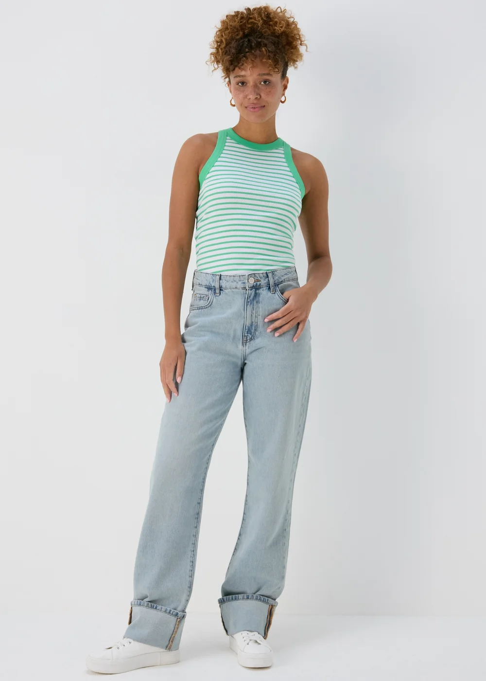 Light Wash Turn Up Jeans - Size 8 Image 4