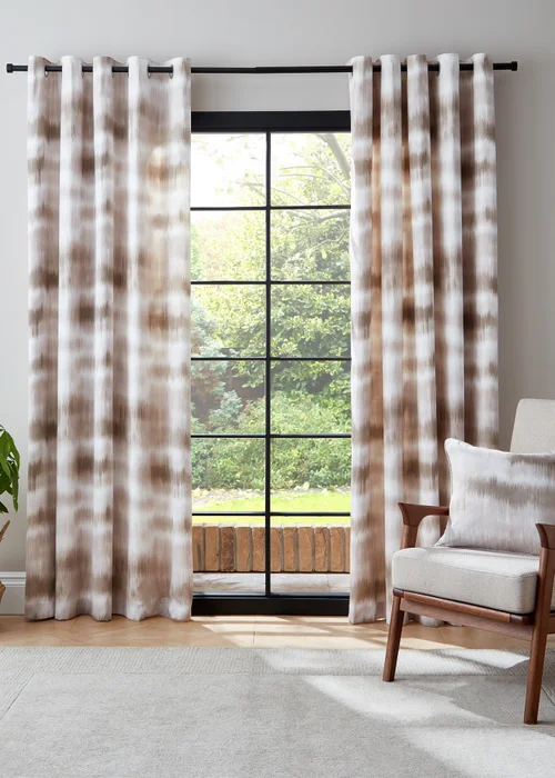 Catherine Lansfield Ombre Texture Thermal Eyelet Curtains - 46W X 54D (117x137cm) Image 1