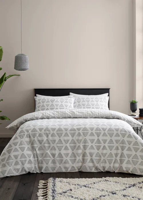 Catherine Lansfield Tufted Print Geo Reversible Duvet Cover Set - Single Image 1