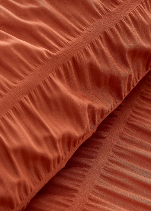 Catherine Lansfield Seersucker Duvet Cover Set - Single Image 4