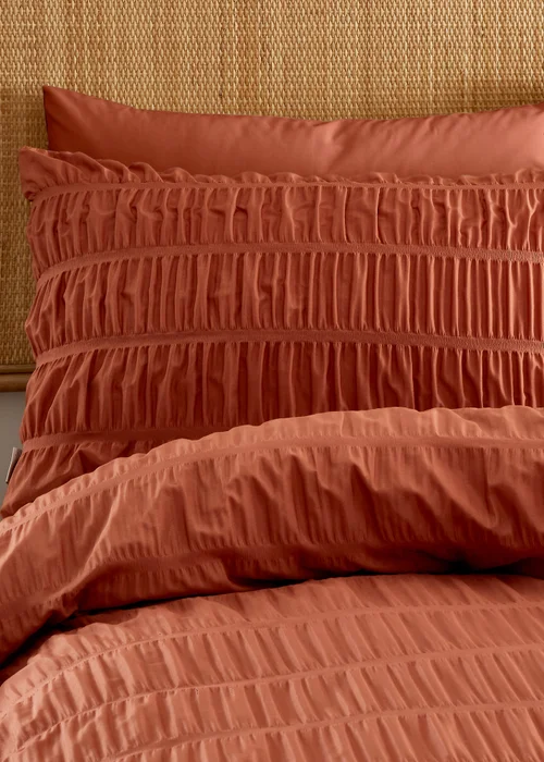Catherine Lansfield Seersucker Duvet Cover Set - Single Image 2