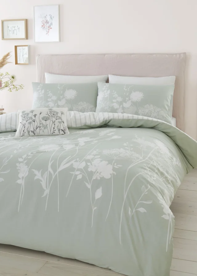 Catherine Lansfield Meadowsweet Floral Reversible Duvet Cover Set Green