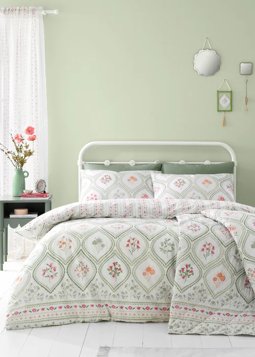 Catherine Lansfield Cameo Floral Reversible Duvet Cover Set - Single Image 1