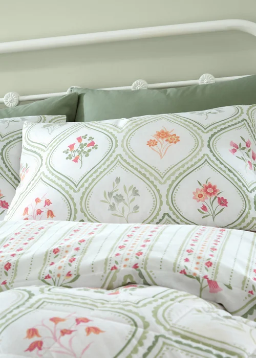 Catherine Lansfield Cameo Floral Reversible Duvet Cover Set - Single Image 3