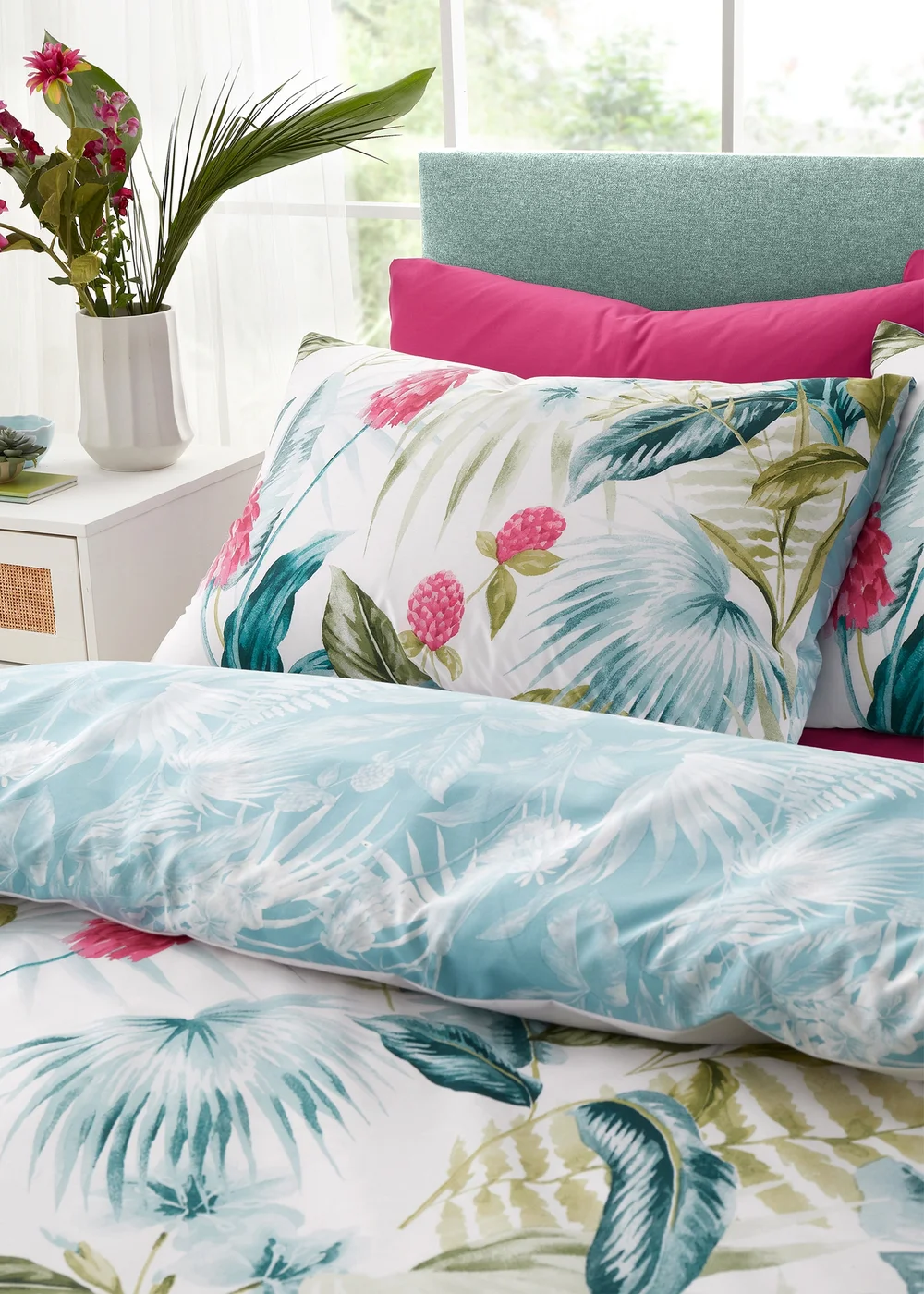Catherine Lansfield Aruba Tropical Floral Reversible Duvet Cover Set Green - King Image 3