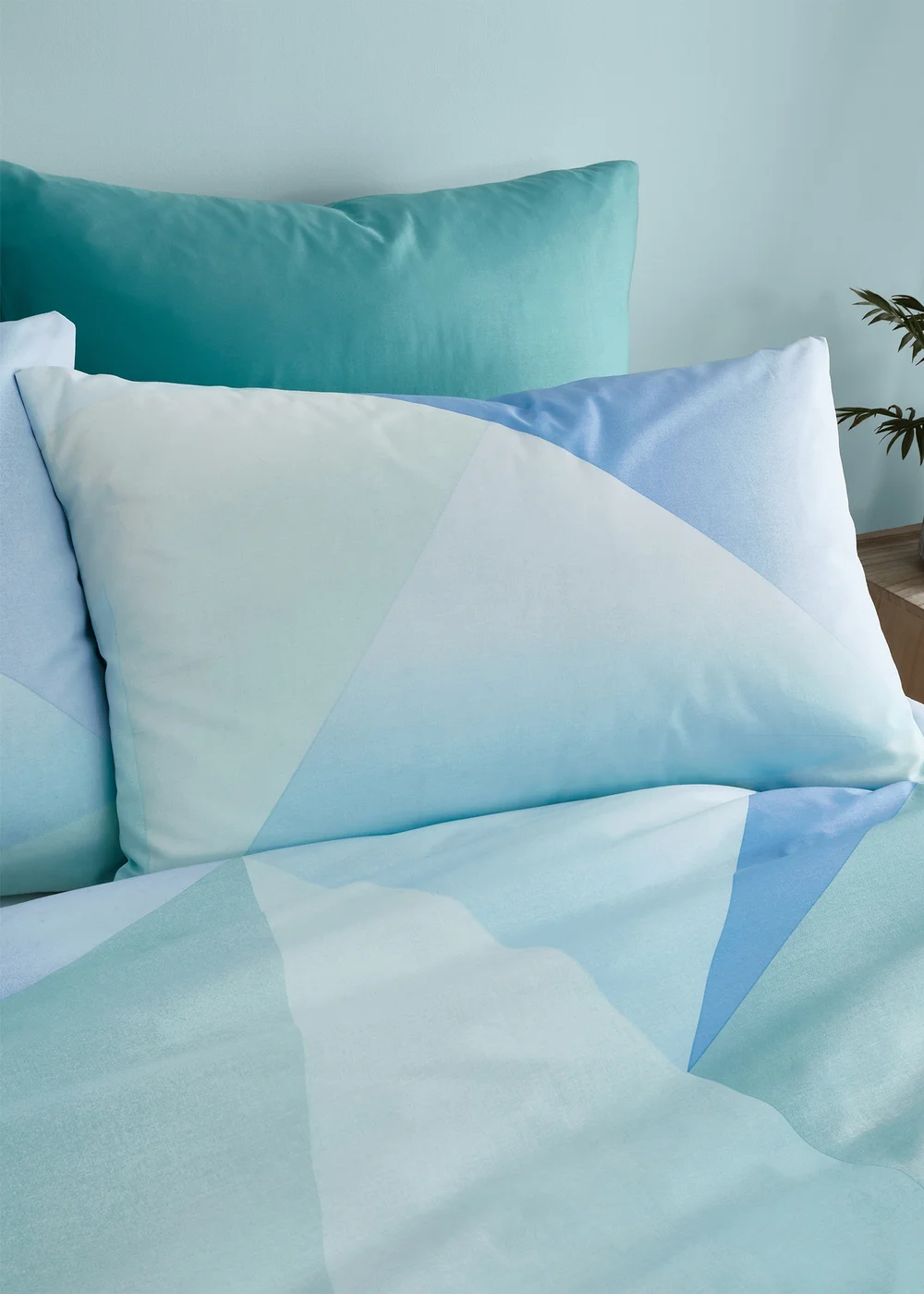 Catherine Lansfield Ombre Larsson Geo Reversible Duvet Cover Set - Single Image 3