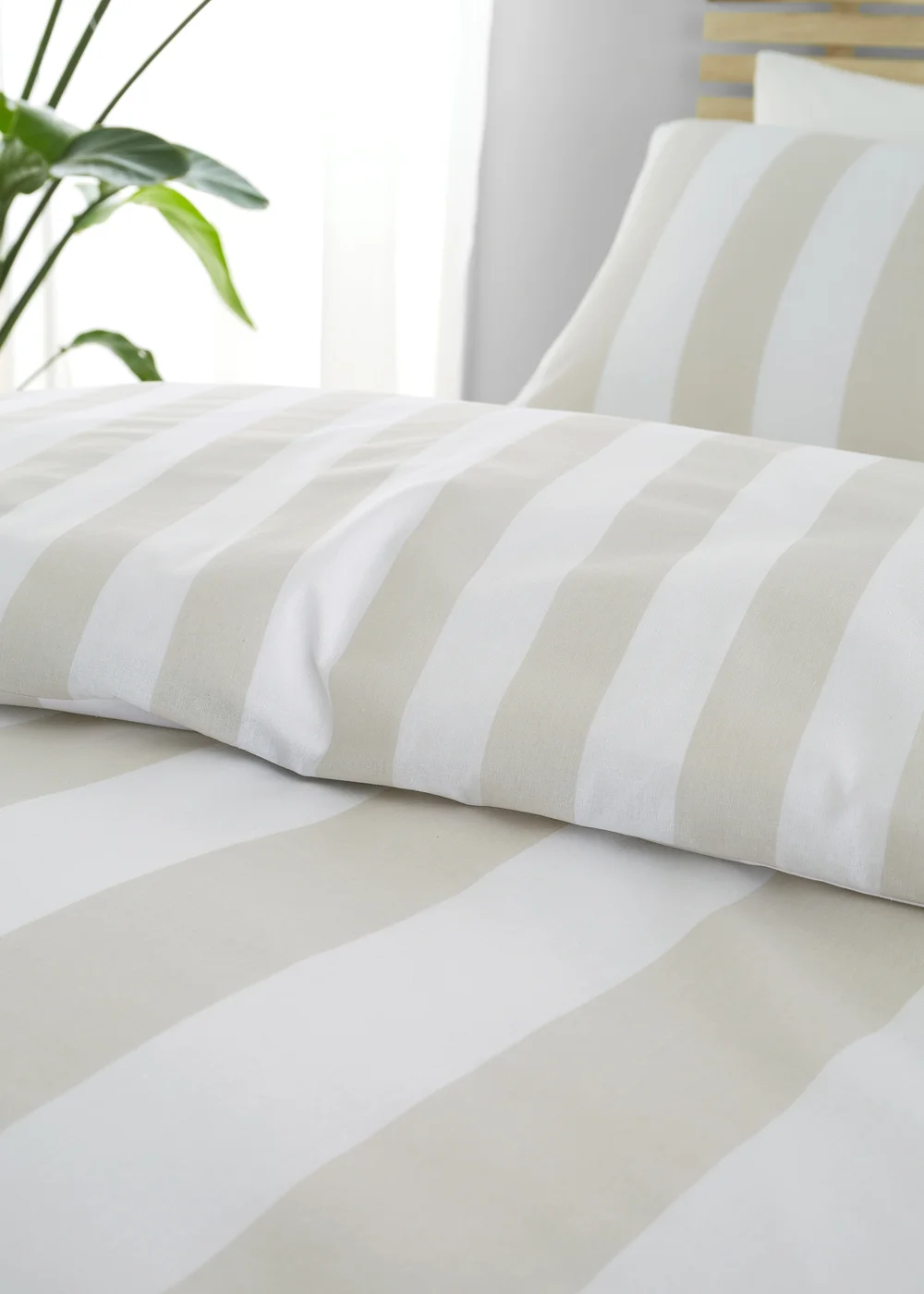 Catherine Lansfield Cove Stripe Reversible Duvet Cover Set Natural - Single Image 4