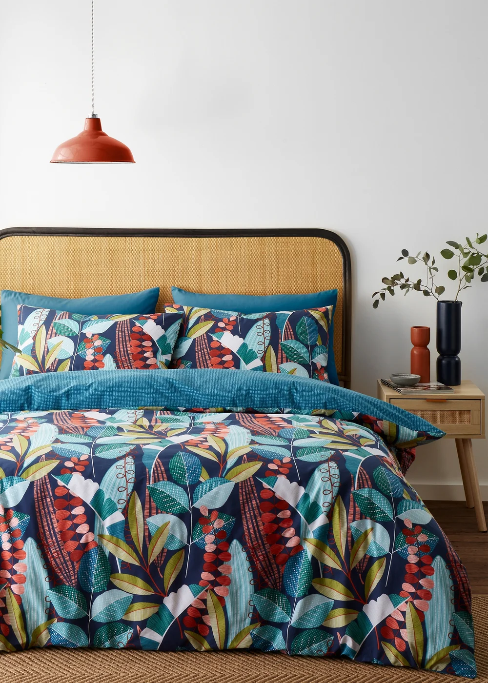 Catherine Lansfield Botanical Leaves Reversible Duvet Cover Set - Single Image 1