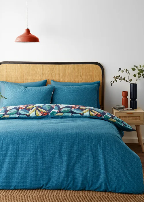 Catherine Lansfield Botanical Leaves Reversible Duvet Cover Set - Single Image 2