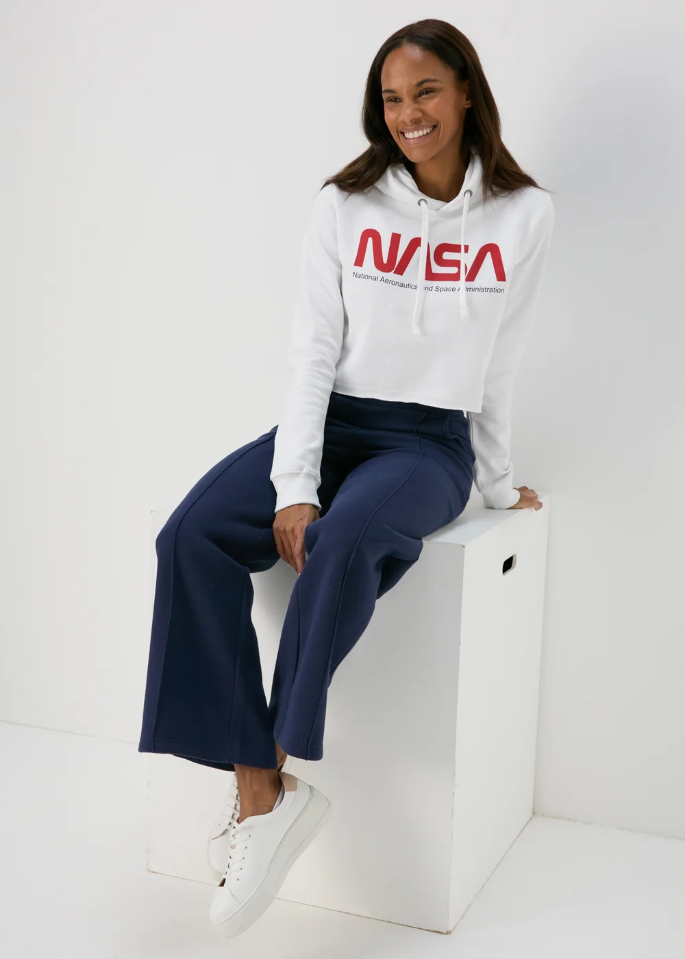 NASA White Crop Hoodie - S Image 4