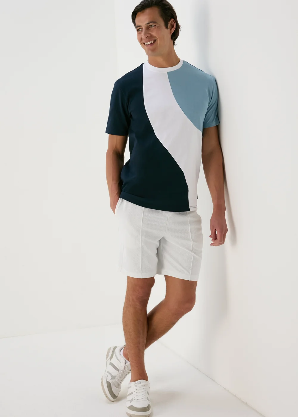 White Textured Shorts - S Image 4