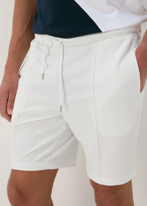 White Textured Shorts - S Image 3