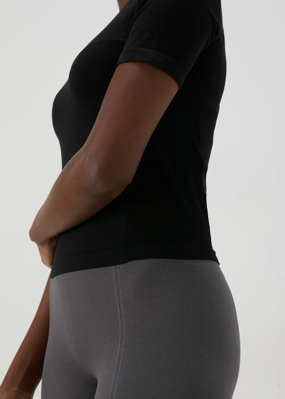 Souluxe Black Seamless Top - S Image 3