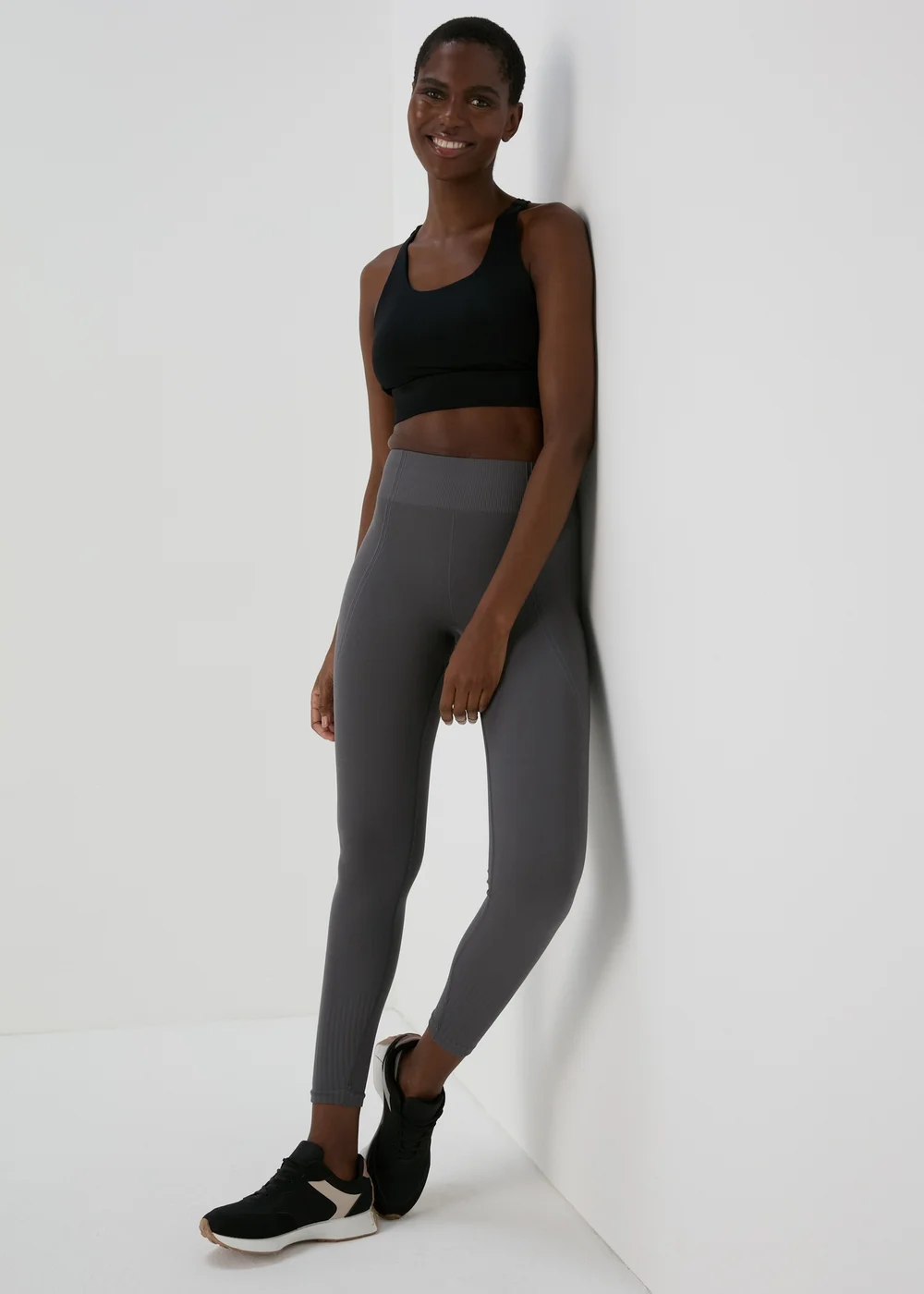 Souluxe Charcoal Seamless Leggings - S Image 1