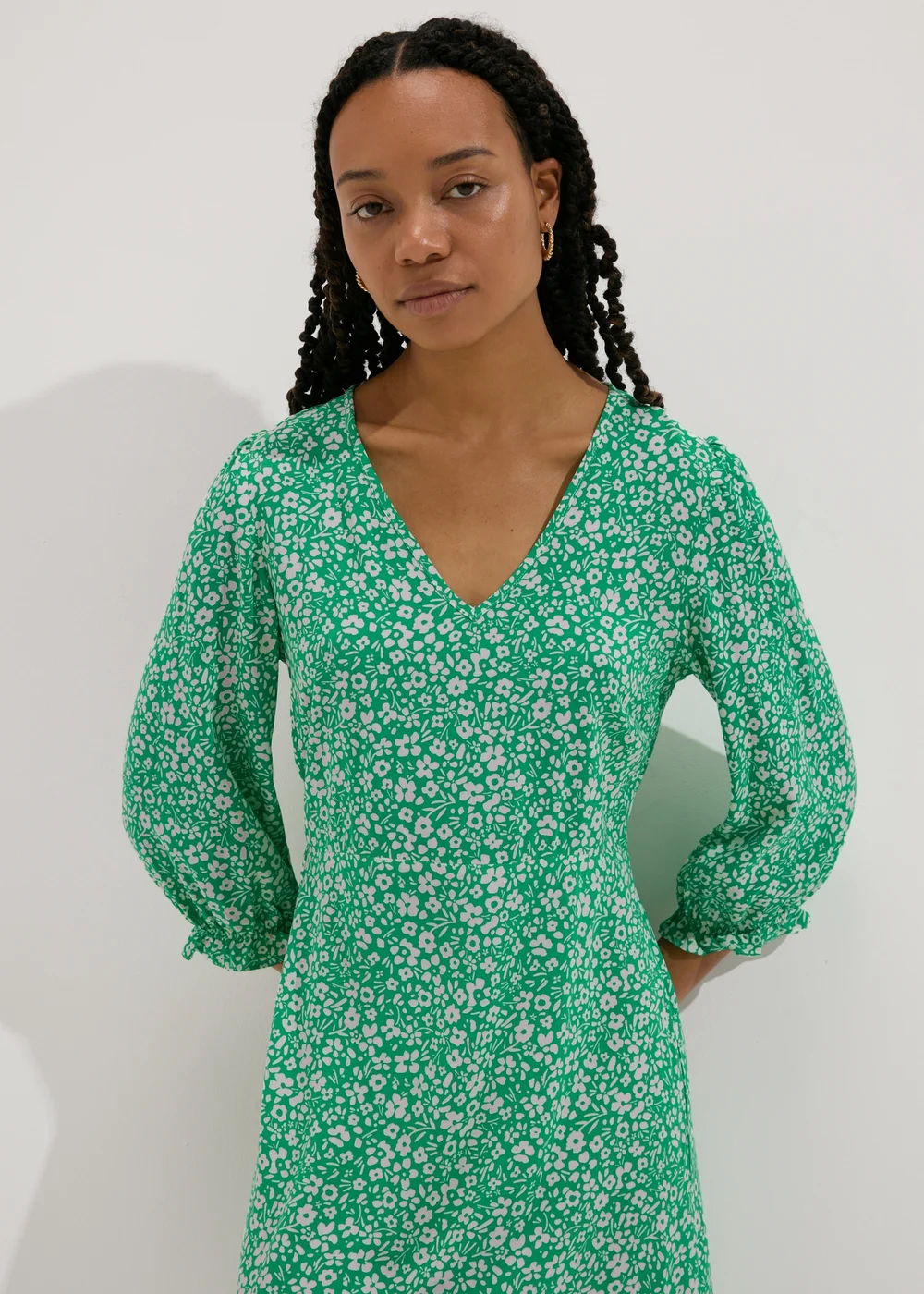 Green Floral V Neck Mini Dress - 8 Image 3