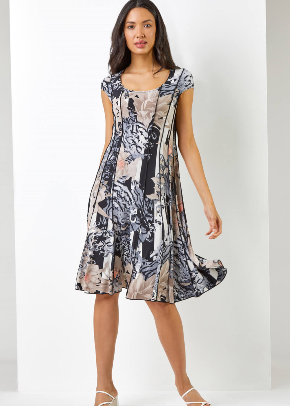 Roman Black Abstract Floral Print Panel Dress - 6 Image 3