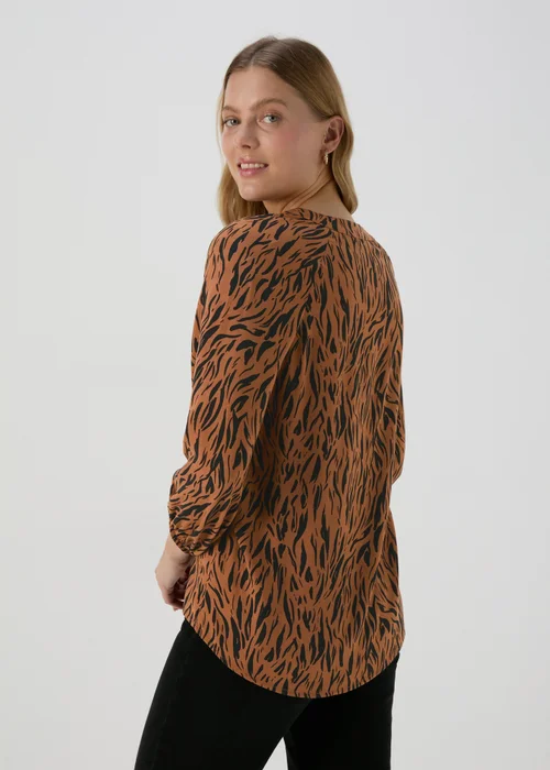 Brown Animal Print Viscose Blouse - Size 8 Image 2