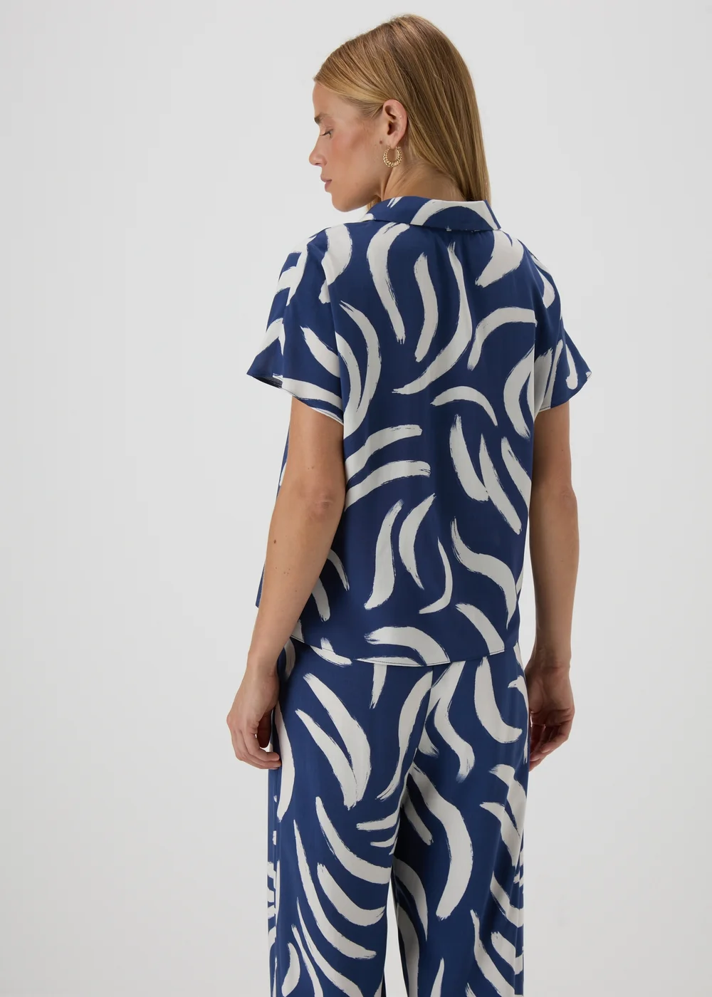 Navy Abstract Print Co Ord Shirt - 8 Image 2