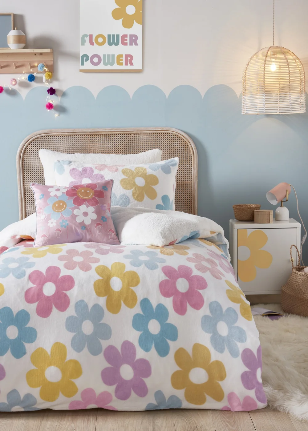 Bedlam Retro Flower White Duvet Cover Set - Single Image 1