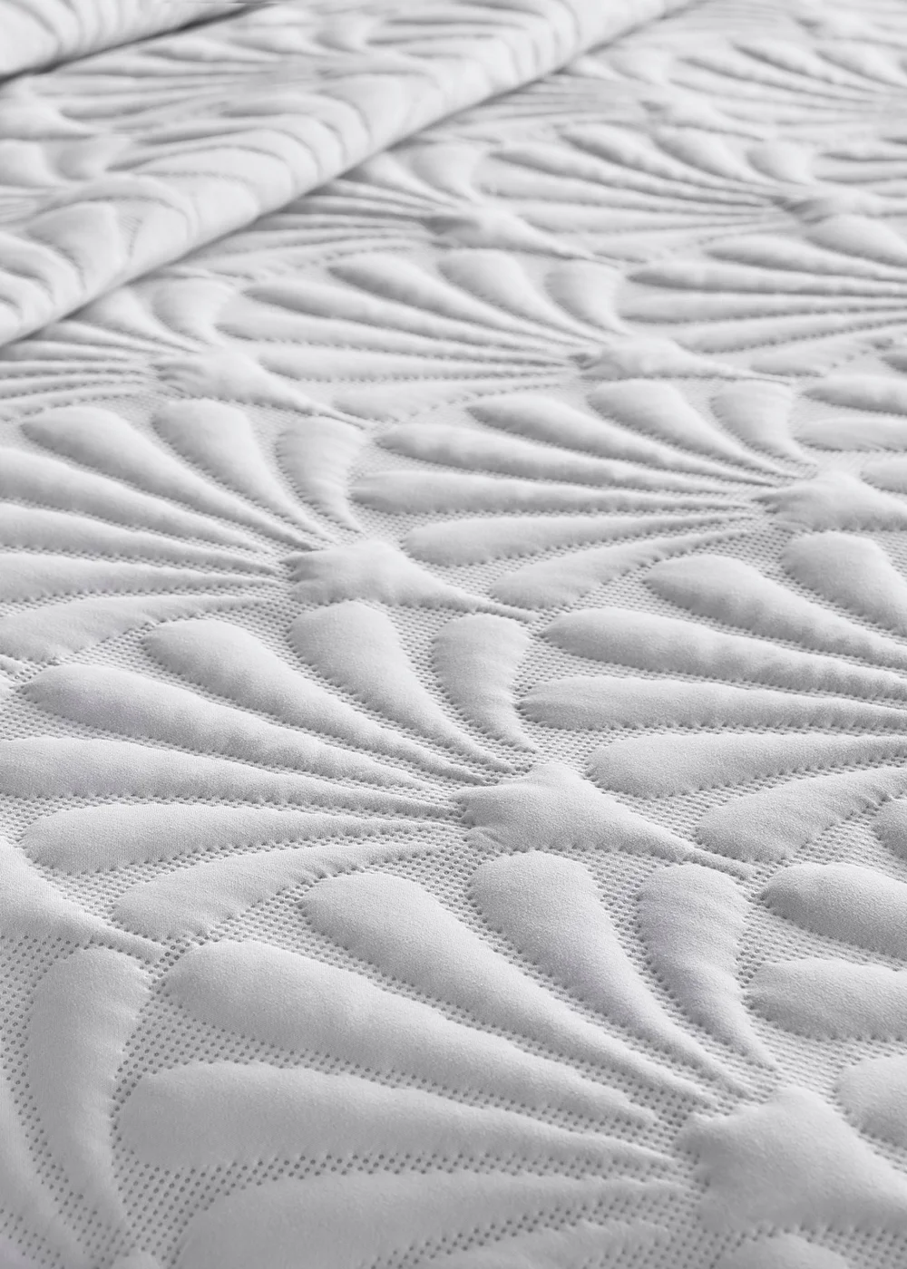 Serene Cavali Pinsonic White Bedspread - 200 x 230cm Image 3