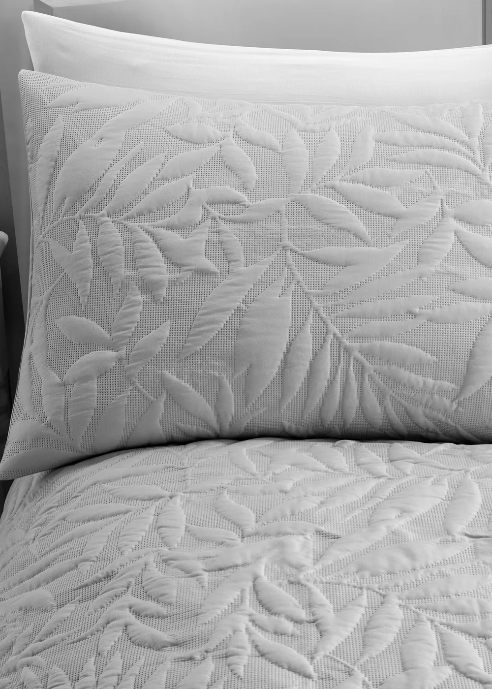 Serene Luana Soft Touch Silver Duvet Cover Set - Single Image 2