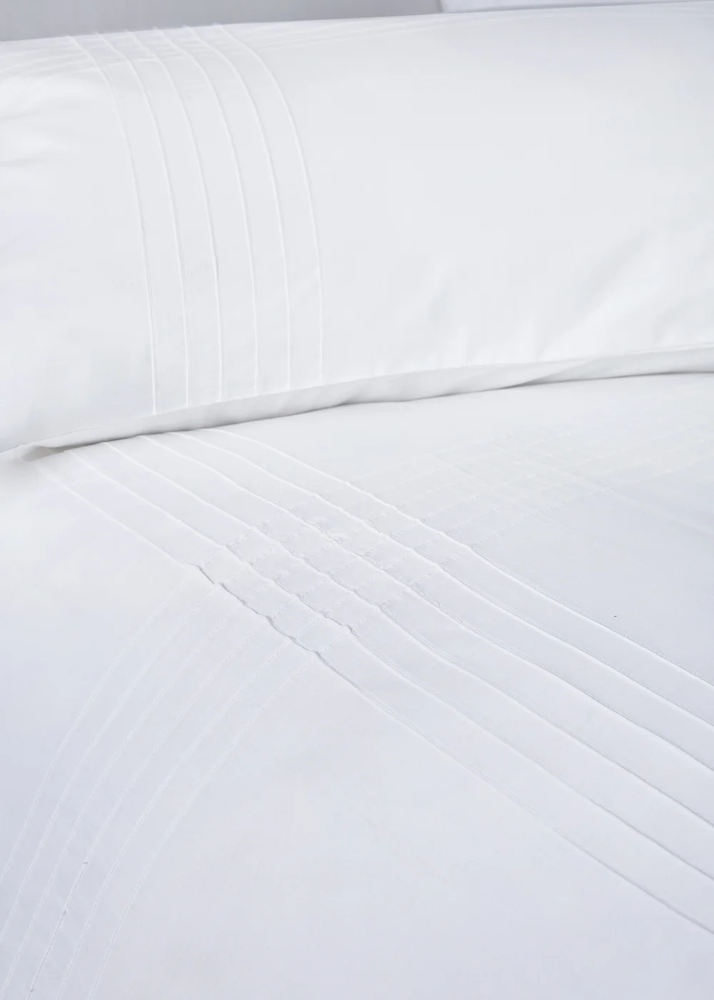 Serene Amalfi White Duvet Cover Set - Single Image 2