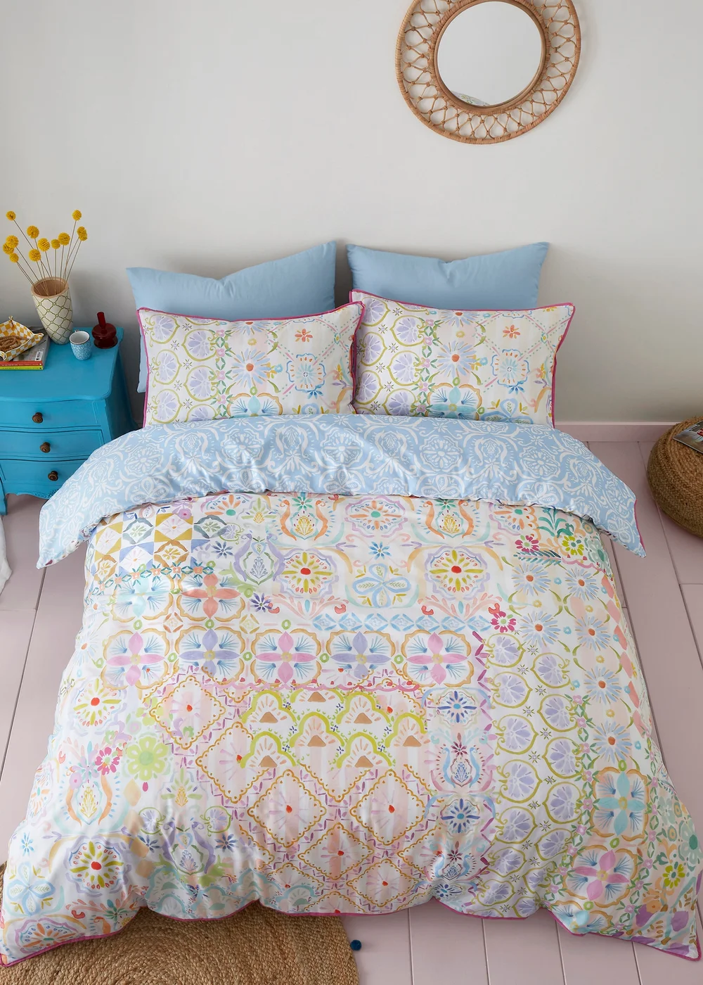 Appletree Style Casablanca Reversible White Duvet Cover Set - Single Image 5