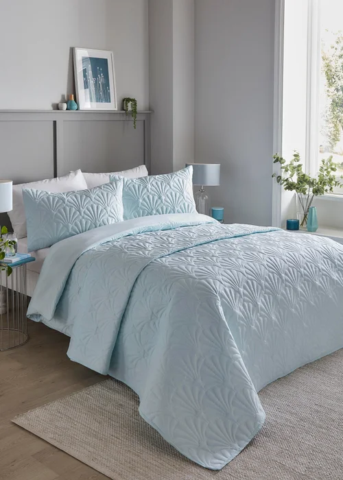 Serene Cavali Pinsonic Blue Bedspread - 200 x 230cm Image 2