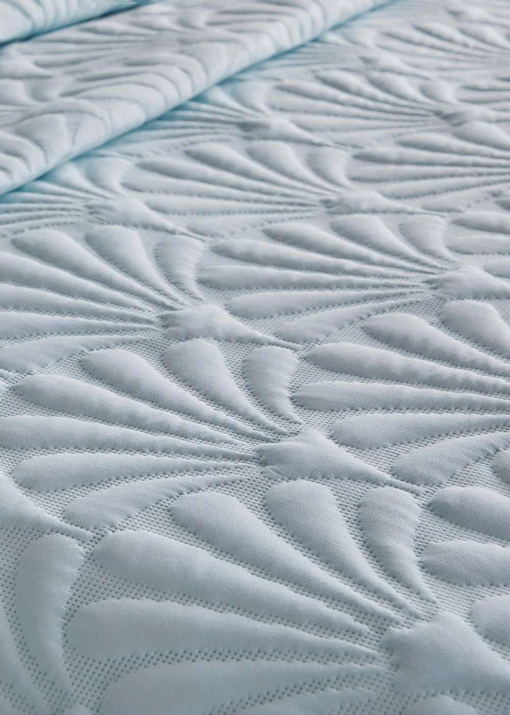 Serene Cavali Pinsonic Blue Bedspread - 200 x 230cm Image 3
