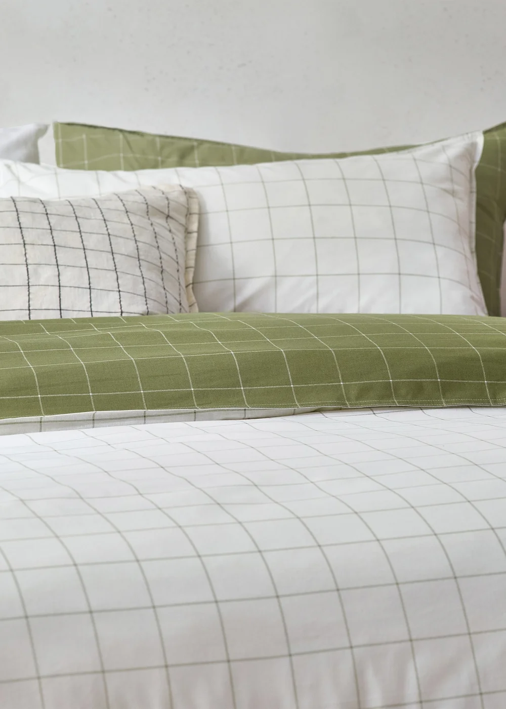 Yard Howarth Check Reversible Duvet Cover Set - Single Image 3