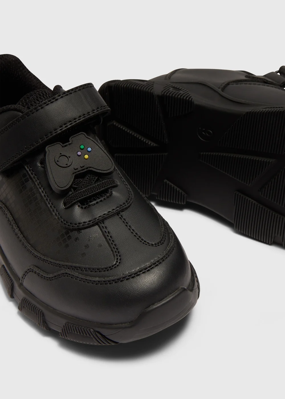 Boys Black Gamer School Shoes (Younger 8- Older 3) - Size 1 Image 2