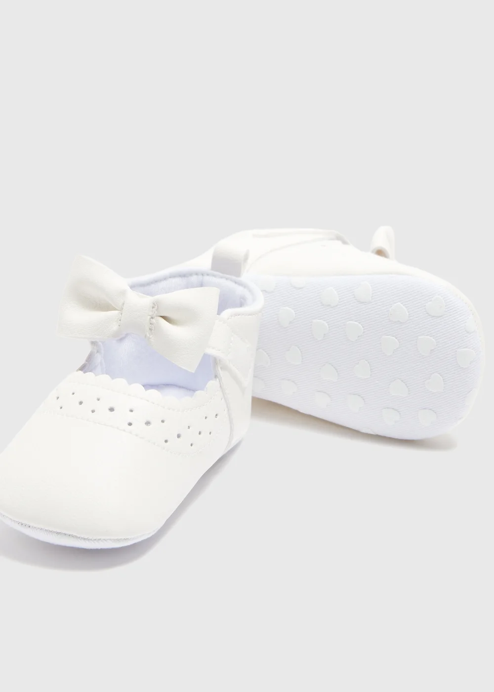Baby White Mary Jane Shoes (Newborn-18mths) - Age 0 - 3 Months Image 2