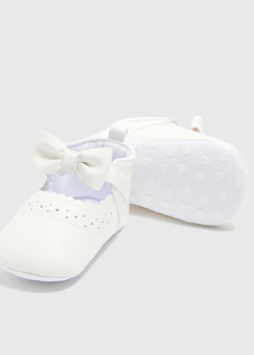 Baby White Mary Jane Shoes (Newborn-18mths) - Age 0 - 3 Months Image 2