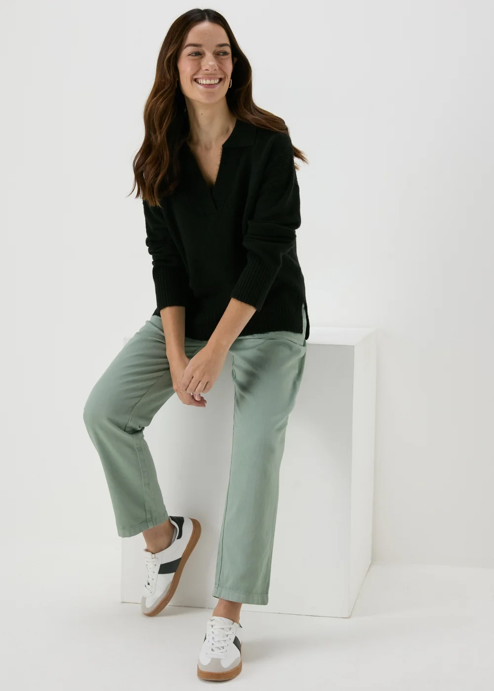 Black Ribbed V-Neck Collar Jumper - XS Image 4
