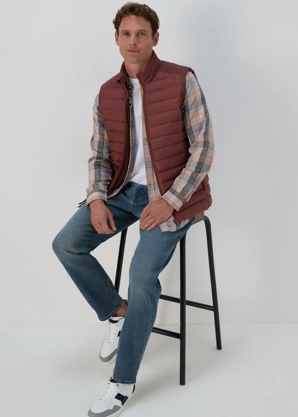 Burgundy Puffer Gilet - S Image 1