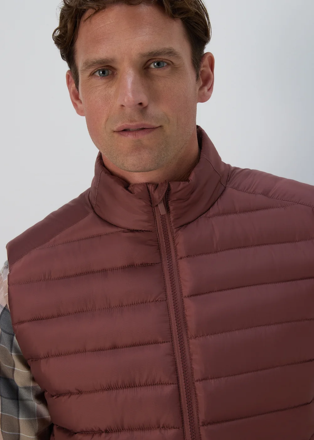 Burgundy Puffer Gilet - S Image 4