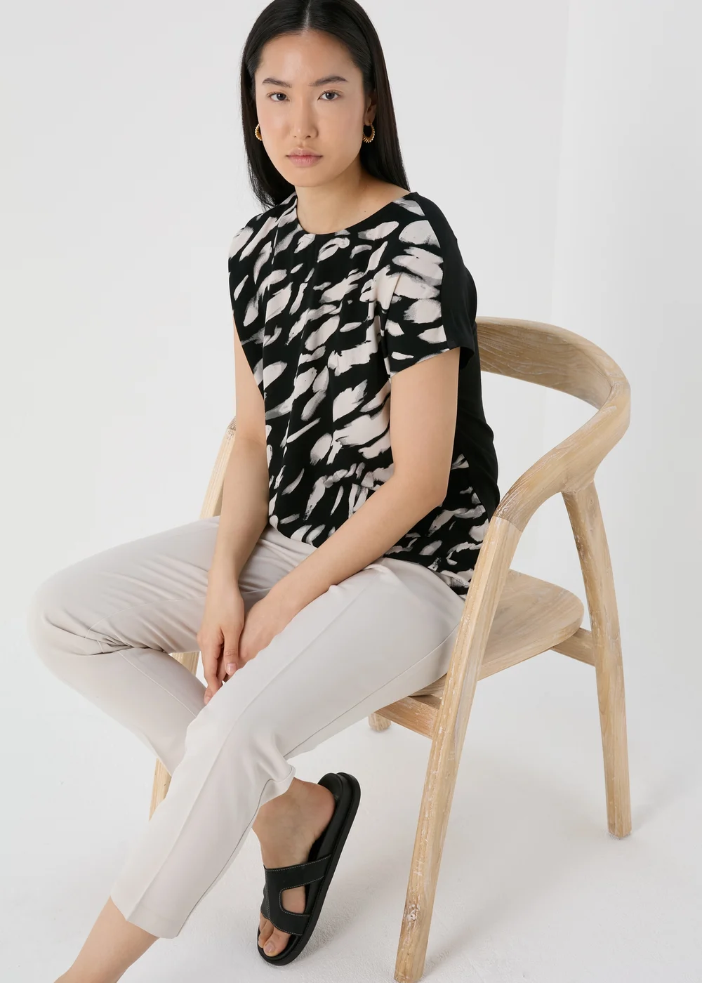 Et Vous Black Brush Print T-Shirt - 8 Image 1