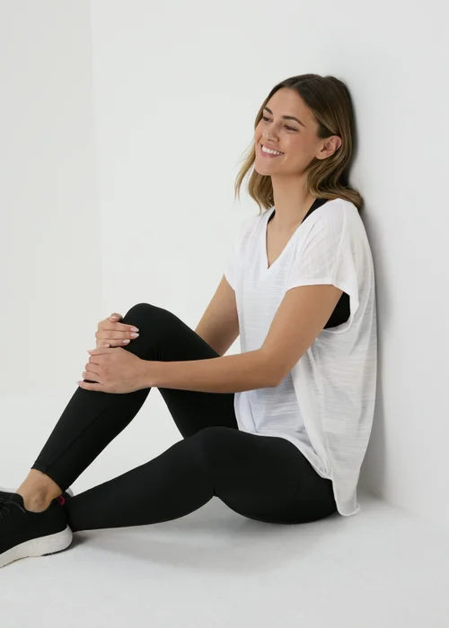 Souluxe V Neck White T Shirt - S Image 4