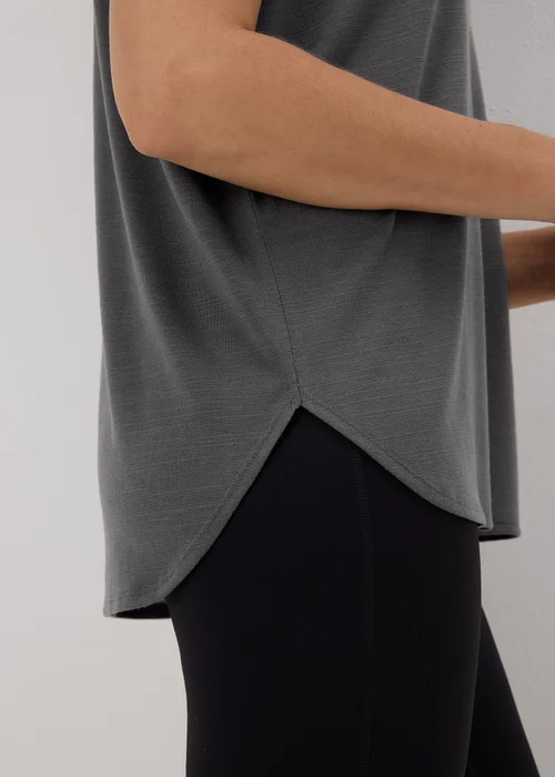 Souluxe Charcoal V Neck T-Shirt - Small Image 3